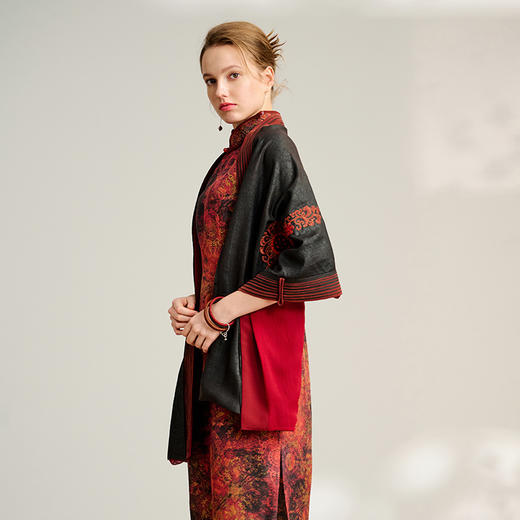 TANGY Collection/2025天意精品春季新品中国风莨绸女士披肩 商品图3