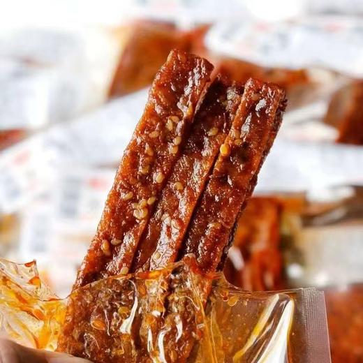 【爆款零食】爱成瑶妹兰花干，一款湖南人无法拒绝的零食，红油和豆香交织，香辣够味，停不下来，一吃就会爱上。满88包邮！保质期：15天！ 商品图1