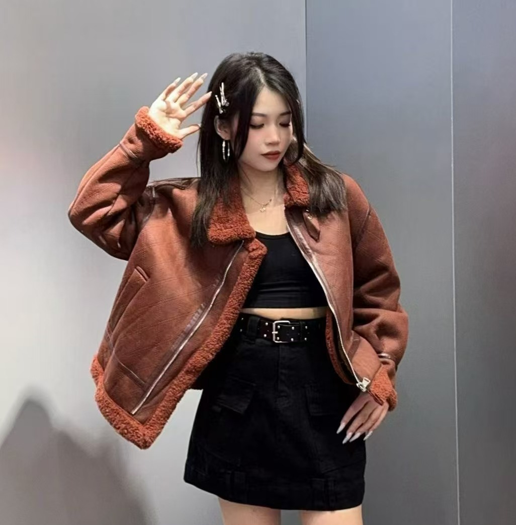 N皮毛一体羊羔毛外套41030 冬季 088574114125