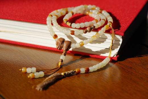 新疆和田玉籽料念珠 商品图6