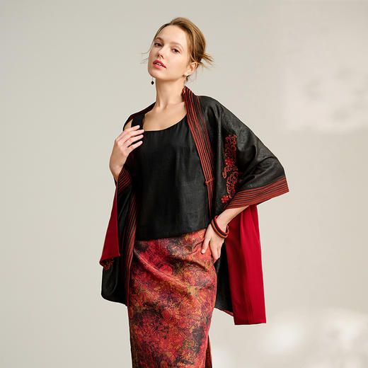 TANGY Collection/2025天意精品春季新品中国风莨绸女士披肩 商品图1