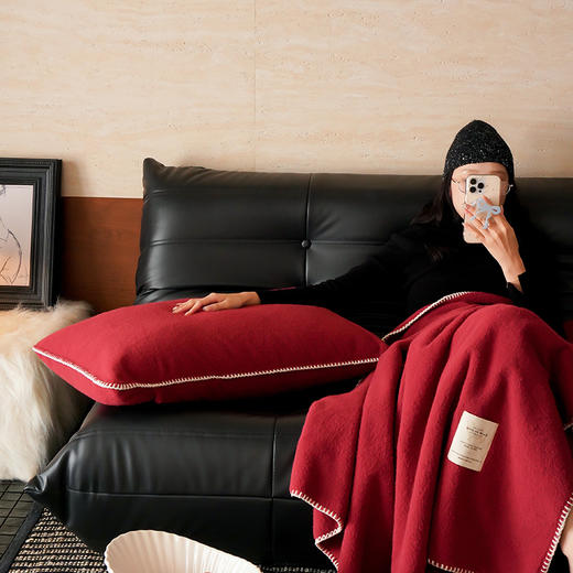 自然醒托斯卡纳仿生羊毛绒毯子大红色喜庆酒红色高级感卧室沙发午睡盖毯休闲纯色MT 商品图10
