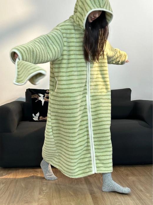 行走的被窝大码韩系条纹珊瑚绒睡衣女加厚保暖家居服睡袍连帽拉链HLY 商品图5