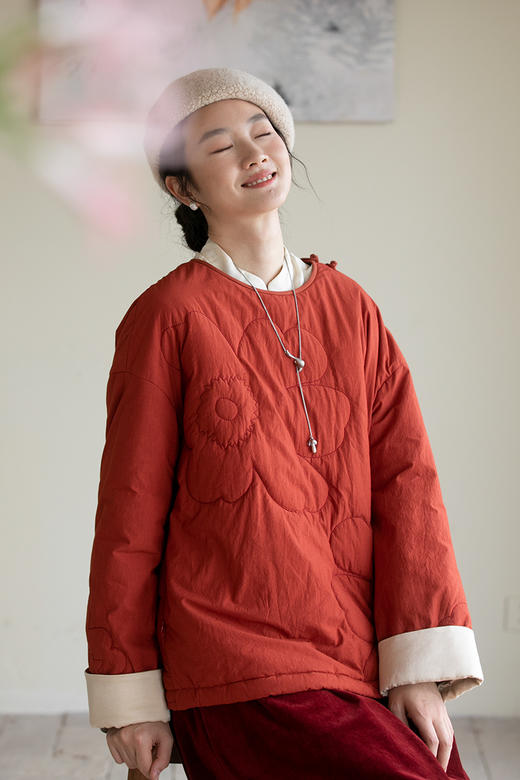 牧衣游原创 小花裥棉棉衣套头衫保暖百搭红色氛围上衣新款 百薇 商品图5