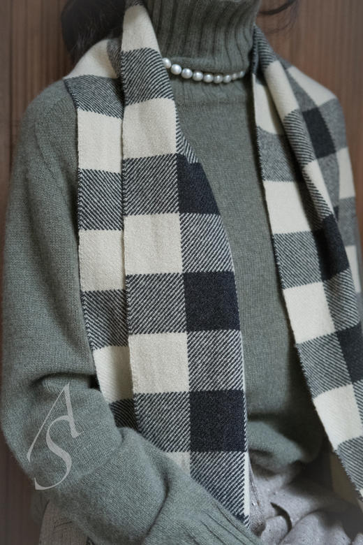 Margaret Howell  米黑格纹geelong羔羊毛手织流苏围巾 商品图0