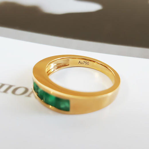 【天然正品】AU750黄金镶5颗约0.901克拉祖母绿排镶戒指9号（戒圈可改）女士现售价：3480！091024NJ04 商品图7