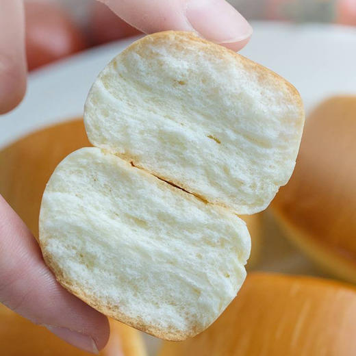 奶香小面包  现做现发  绵密松软，厚实有嚼劲 商品图4