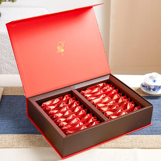 国畅丨英红九号 红茶 一级 红色礼盒装 250g（配手提袋）送礼大气 商品图1