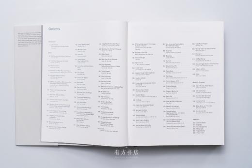 全球限量第一版，带专属编号 | 诺曼·福斯特作品全集XXL（一套两册，硬皮精装，带函套+外盒） 商品图4