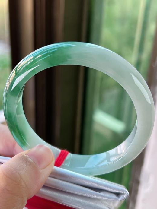 57正圈翡翠手镯 商品图3