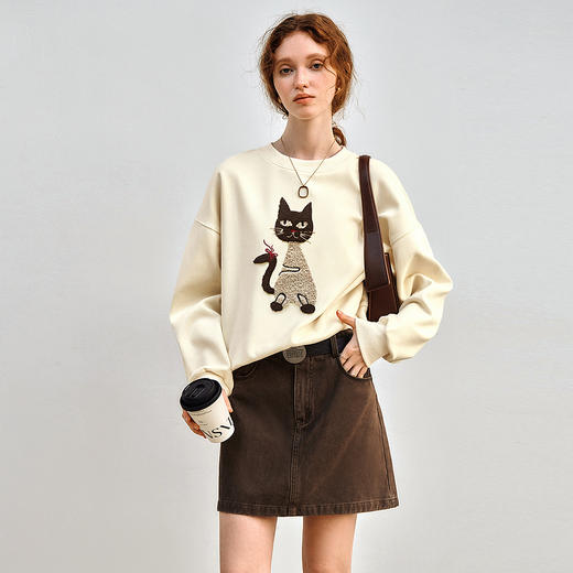 OLrain欧芮儿杏色套头卫衣女春季2025年新款时尚趣味猫咪圆领上衣 商品图1