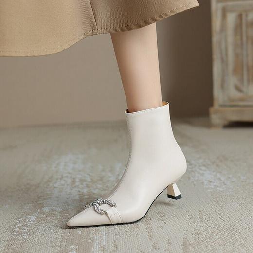 【预售5天】法式优雅水钻扣尖头猫跟短靴女新时尚细跟软皮瘦瘦靴HGXY&HG185 商品图3