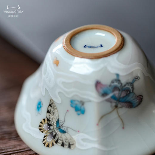 问鼎汝瓷月白老款幽兰杯（蝶恋蜂狂） 商品图4