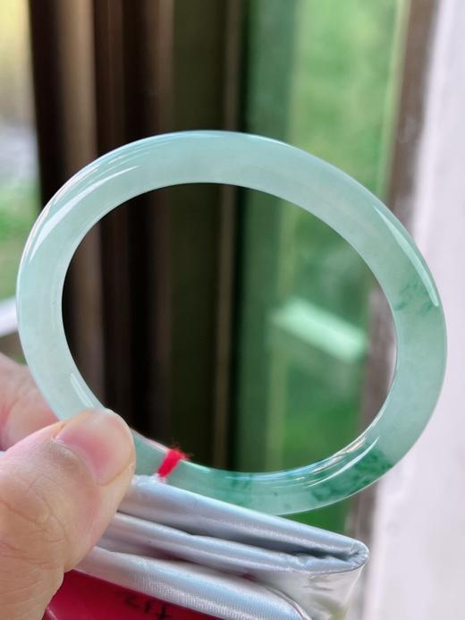 53圆条翡翠手镯 商品图4