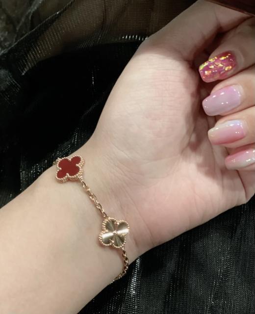 梵克*宝 2021秋冬Vintage Alhambra五枚红玉髓玫瑰（BM） 商品图5