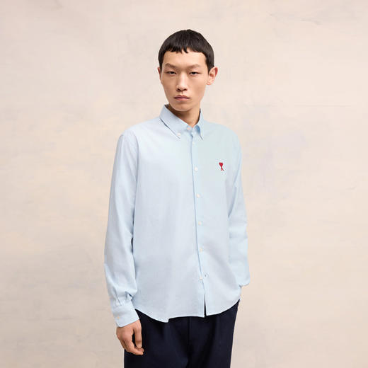 AMI 男士徽标刺绣条纹棉质牛津纽扣长袖衬衫 浅蓝色 BFUSH063 CO0087 475 商品图1