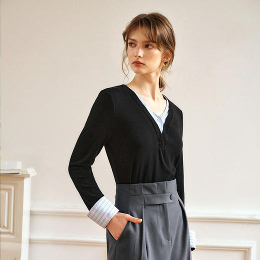OLrain欧芮儿黑色V领T恤女春季2025年新款拼接假两件长袖上衣 商品图4