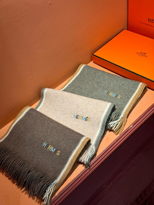 秋冬特惠💰280 爱马仕围巾同步专柜 高端羊毛针织围巾！可正式，可随意，非常Classical的设计 商品图3