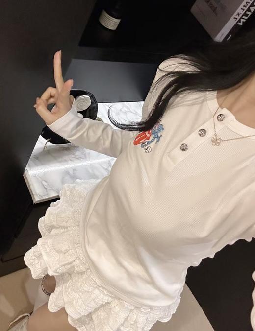 女款闪钻印花长袖打底衫 商品图3