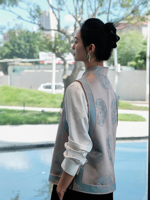 盛唐婧 |中式国风库缎团圆立领马甲 商品图8