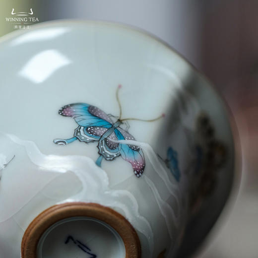 问鼎汝瓷月白老款幽兰杯（蝶恋蜂狂） 商品图3