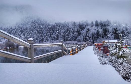 亲子滑雪第一站！松潘-奇峡沟滑雪场，88元起，全天不限时滑雪，娱雪区山地越野，雪地摩托超多好玩项目，免费教练开课，免费提供藏汉服打卡，赠送热饮，门票即买即用 商品图7