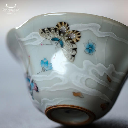 问鼎汝瓷月白老款幽兰杯（蝶恋蜂狂） 商品图2