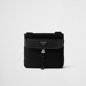 PRADA 普拉达 男士珐琅金属三角形徽标Re-Nylon 和 Saffiano 皮革单肩包 黑色 2VH119 2DMH F0002 XOO