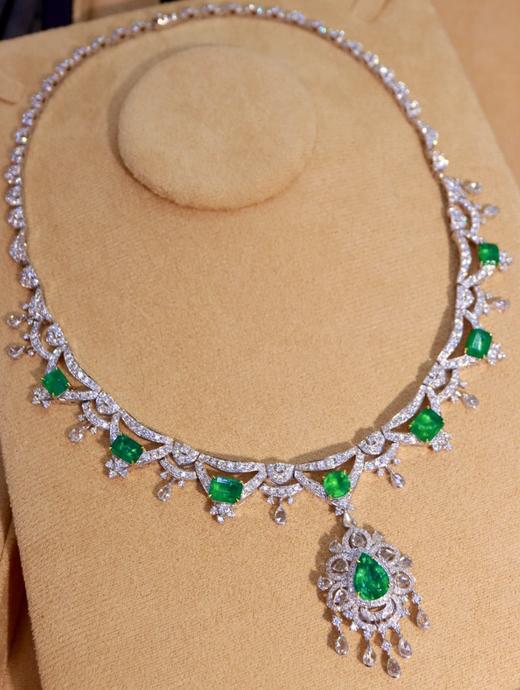 12.15ct刻面祖母绿项链 商品图0