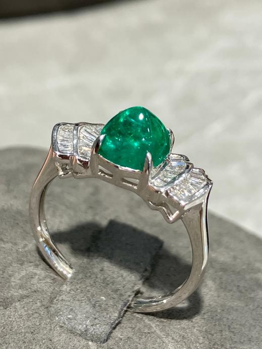 1.61ct糖塔祖母绿戒指 商品图1