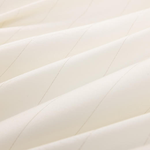 多喜爱 恬梦微醺蚕眠舒柔春秋被/冬被 桑蚕丝被 暖柔搭档蓬松和保暖手感柔软亲肤舒适吸湿透气性好 商品图9