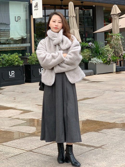 【百图lulu定制】【千金貂绒皮草】【赠围巾】时髦 高级 貂绒 皮毛一体外套 商品图11