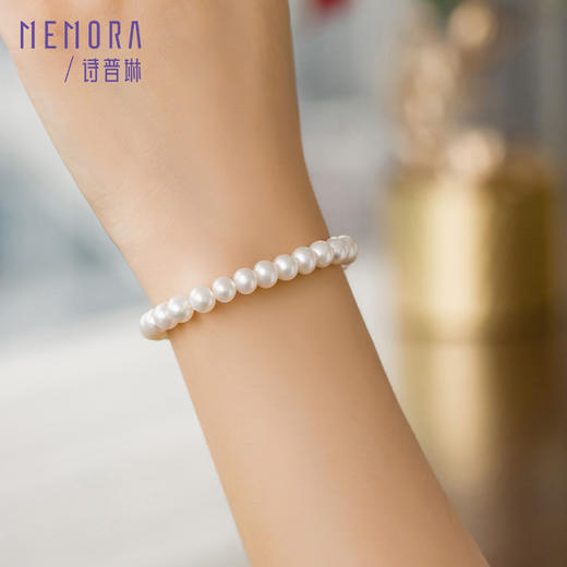 淡水珍珠手链少女款松紧带时尚糖果色混珠手链生日礼物 淡水珠MEMORA诗普琳ZBE00601（线上专供） 商品图4