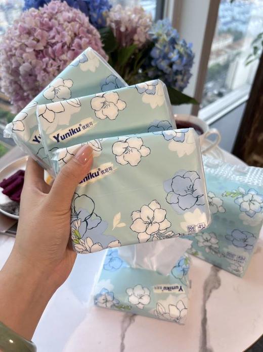 //【Yuniku优尼可小苍兰保湿柔纸巾】品牌直发 8包18.9⚡️福利秒杀价！像丝绸一样柔软纸巾！好用了！ ✅添加保湿因子，柔滑触感，鼻炎患者的爱 ✅100%进口原生木浆 商品图1