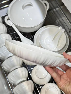 💥吃饭的家伙是艺术品❗❗ 年货节限时惠🍅：6盘或10碗仅需💰29.9🔺【Trees&wind纯白金盏花系列盘碗】 1380℃高温烧制🔥 花型纹理特级格调🌟