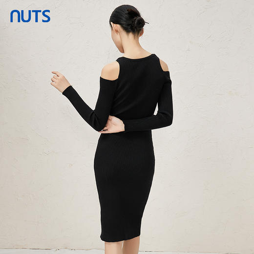 NUTS秋冬款纯色设计感小众镂空简约圆领修身针织连衣裙343103198 商品图4
