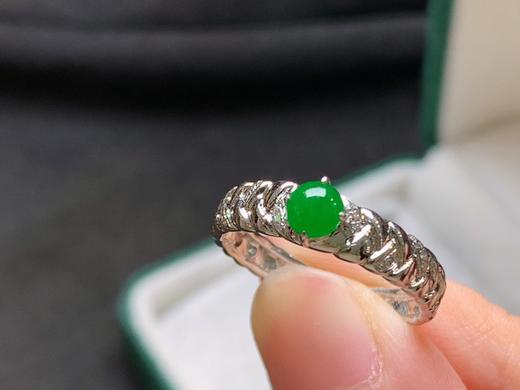 蛋面翡翠戒指 商品图0