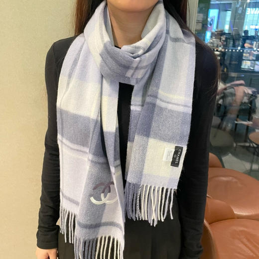 秋冬特惠💰260 香奈儿新款围巾 搭配利器 香奈儿系列货 专供vip产品 纹路织法使围巾 商品图0