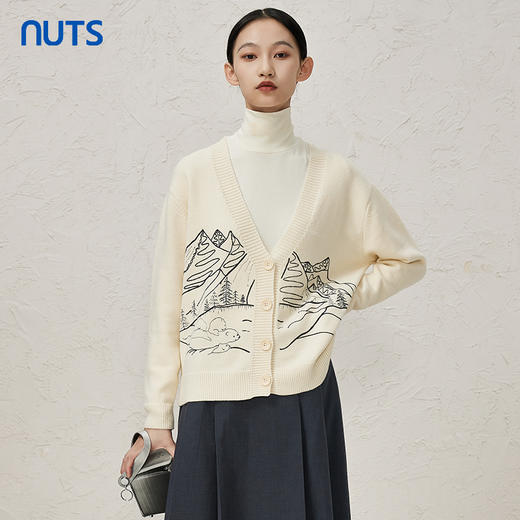 NUTS冬季新品百搭通勤杏色V领开衫时尚保暖毛织中外套女343052062 商品图3