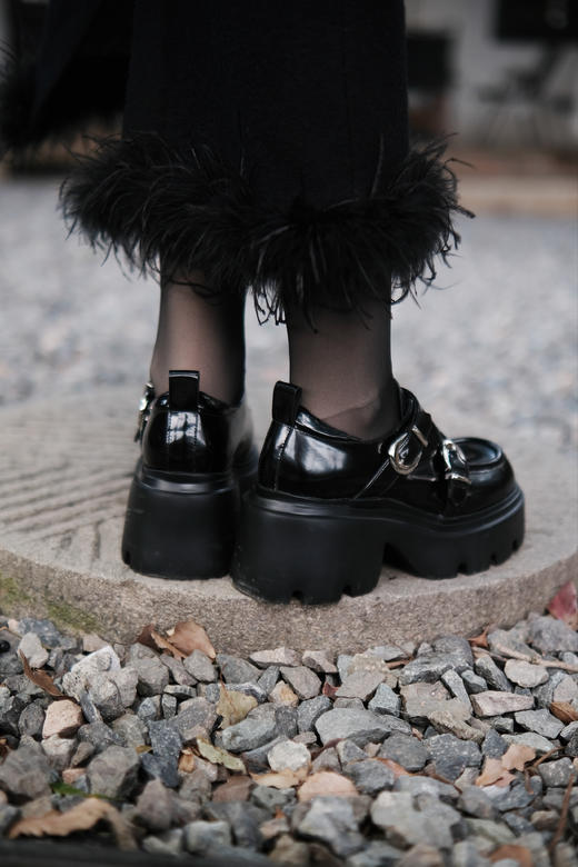 时尚穿搭利器~7.5cm增高时髦松糕乐福鞋！橡胶发泡大底上脚防滑超轻盈！加绒不加绒双版本可选！类平底走感轻松增高 开边珠胎牛皮质感chao绝！四季款美鞋！ 商品图9