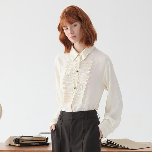谜底提花衬衫长袖女2025春新品通勤风柔美宽松盘口衬衣251MC0100 商品图1