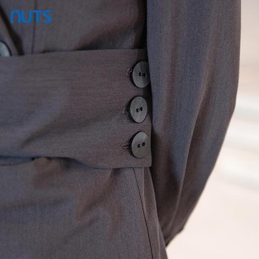 NUTS灰色复古气质通勤收腰设计感西装短款长袖连衣裙女241103174B 商品图4