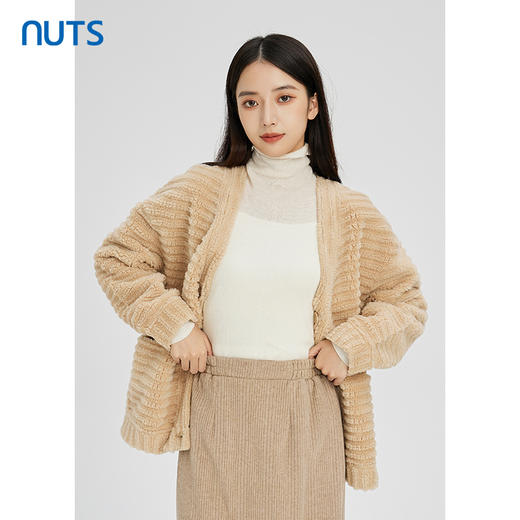NUTS冬款气质百搭V领设计感毛绒条纹宽松显瘦中外套女241042416B 商品图2