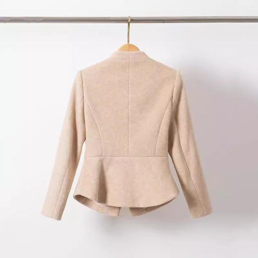 IWY/燕麦色小香风套装女冬季新款高级感羊毛外套半裙两件套24CS663 商品图4