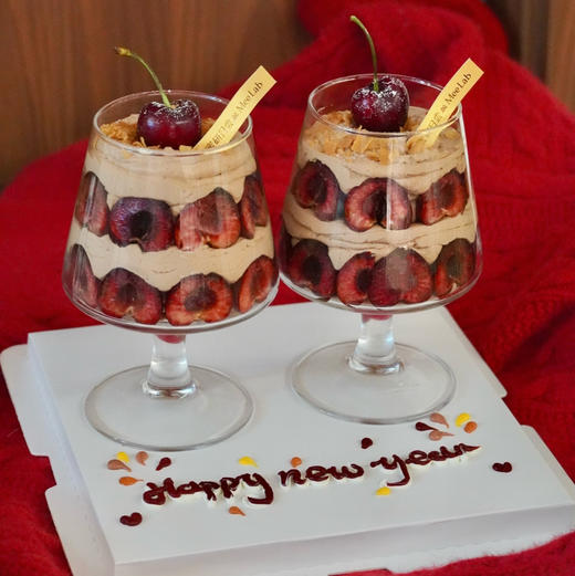 Q008 【跨年限定】碰杯！巧克力车厘子蛋糕 商品图0