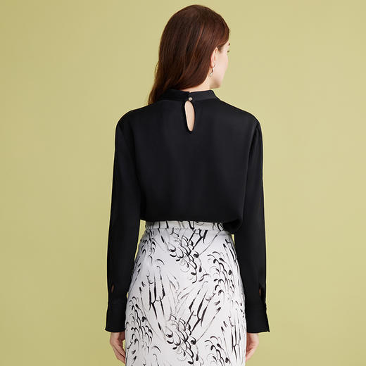 EITIE爱特爱春季新款温柔百搭显瘦飘带上衣7713402 商品图9