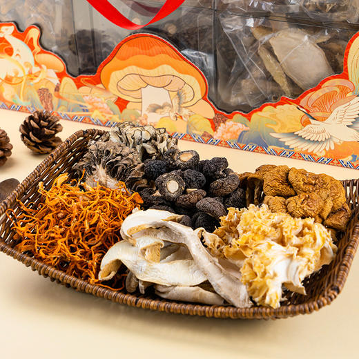 菌得意菌菇礼盒{灰树花38g、漳平香菇108g、白松茸38g、 绣球菌26g、虫草花88g、滑子菇48g} 商品图2