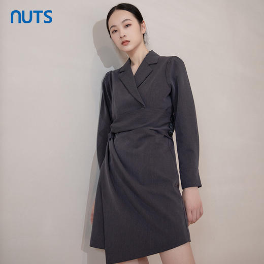 NUTS灰色复古气质通勤收腰设计感西装短款长袖连衣裙女241103174B 商品图1