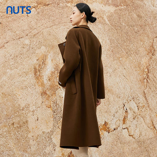 NUTS冬款棕色高级设计感简约翻领复古手工呢料长外套女343152049 商品图3