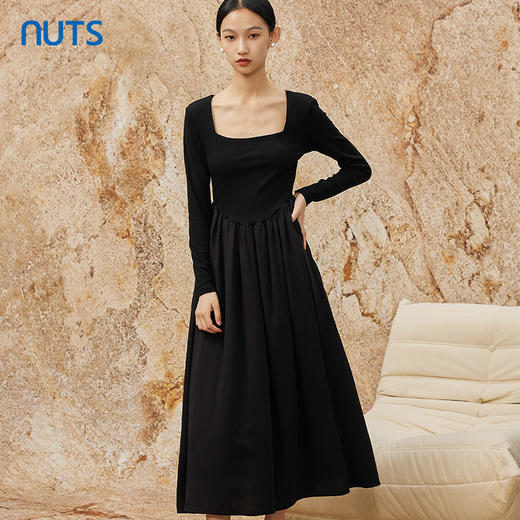 NUTS秋冬款气质修身方领显瘦高腰A字黑色长袖连衣裙女342102290 商品图1